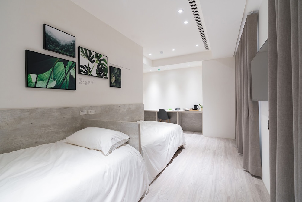 Senior Twin Room, 1 Bedroom, Non Smoking