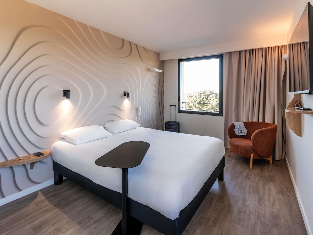 Standard Room, 2 Twin Beds, Balcony - Photo 8