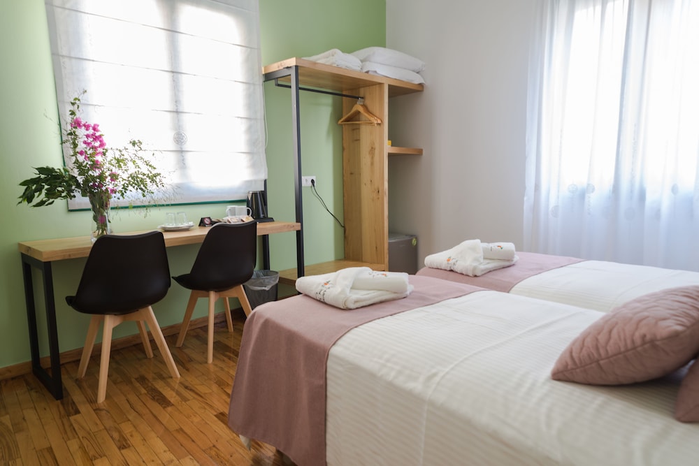 Deluxe Quadruple Room, Balcony photo 1