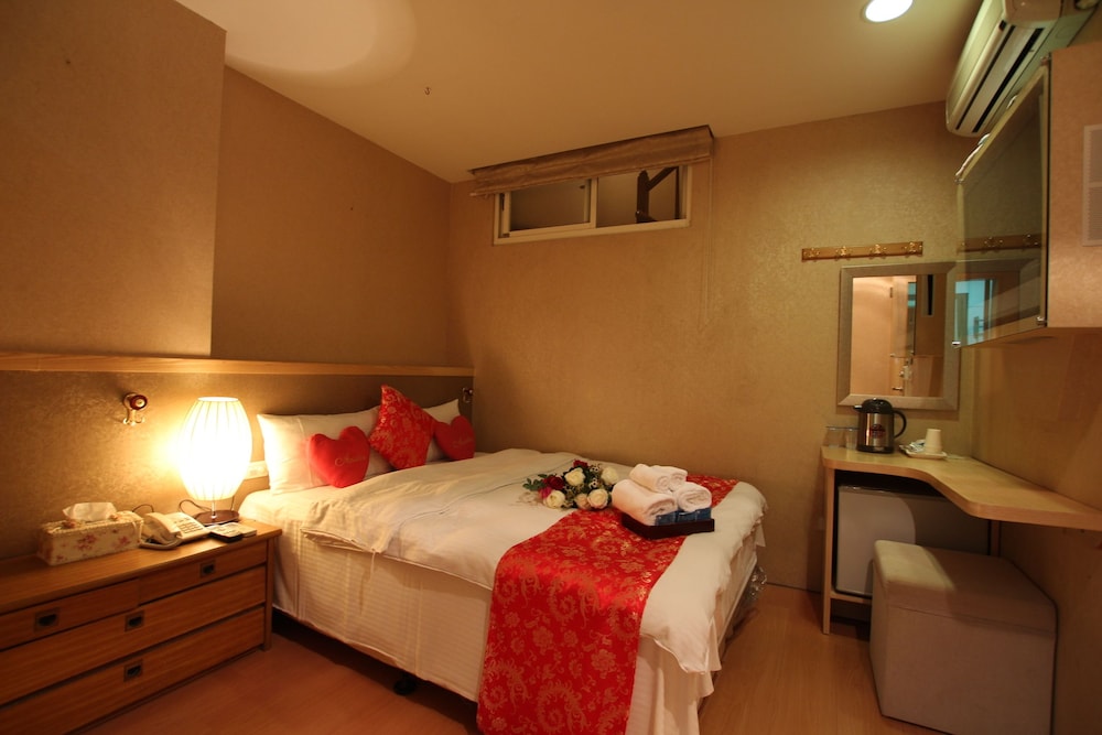 Shared Dormitory, Mixed Dorm, Shared Bathroom photo 2