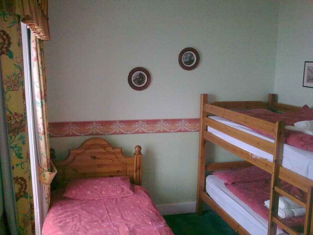 Triple Room - Photo 9