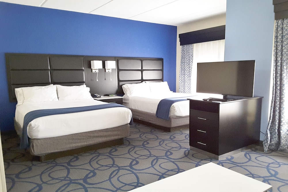 Standard Room, 2 Queen Beds - Photo 4