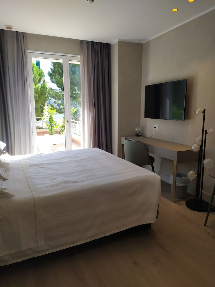 Sundeck Prestige Sea View
