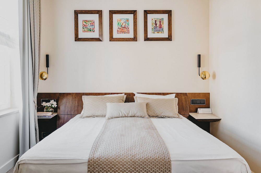 Classic Room, 1 King Bed - Photo 6