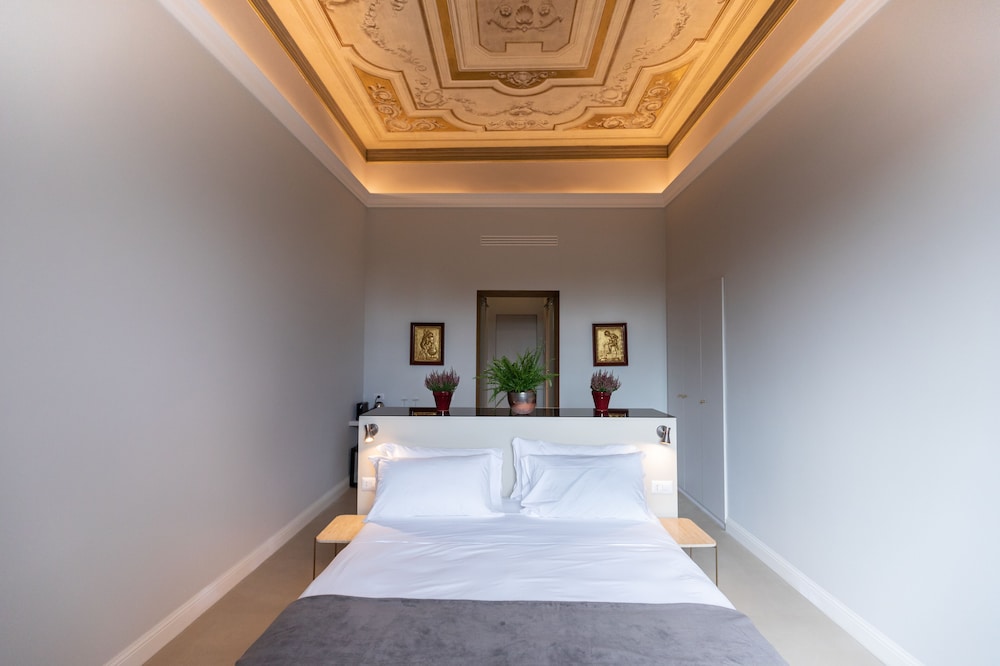 Grand Room photo 2