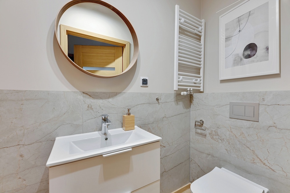 Family Apartment, 2 Bedrooms (213) - Photo 18