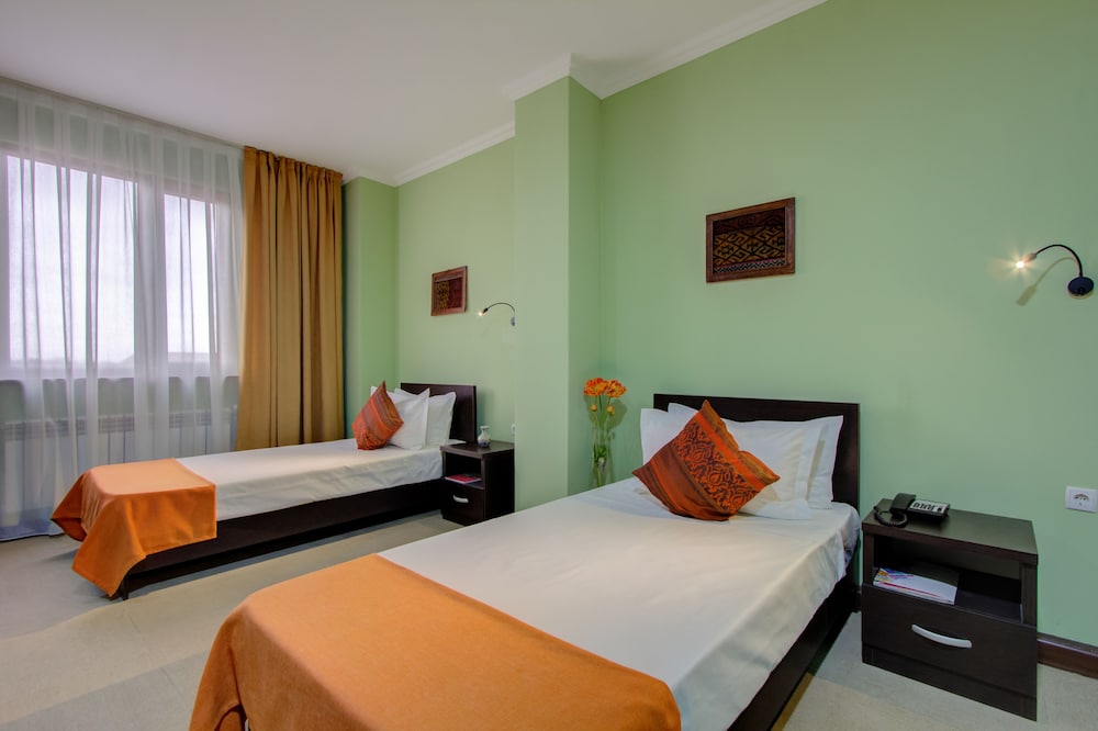 Standard Twin Room photo 1