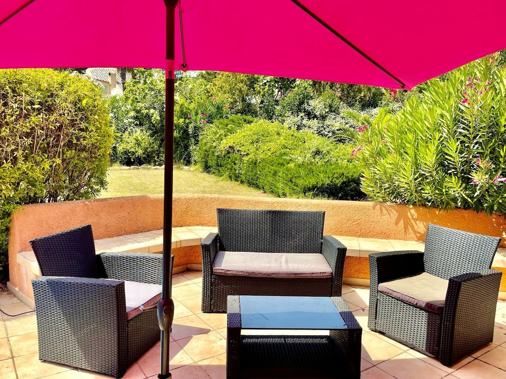 Villa photo 2