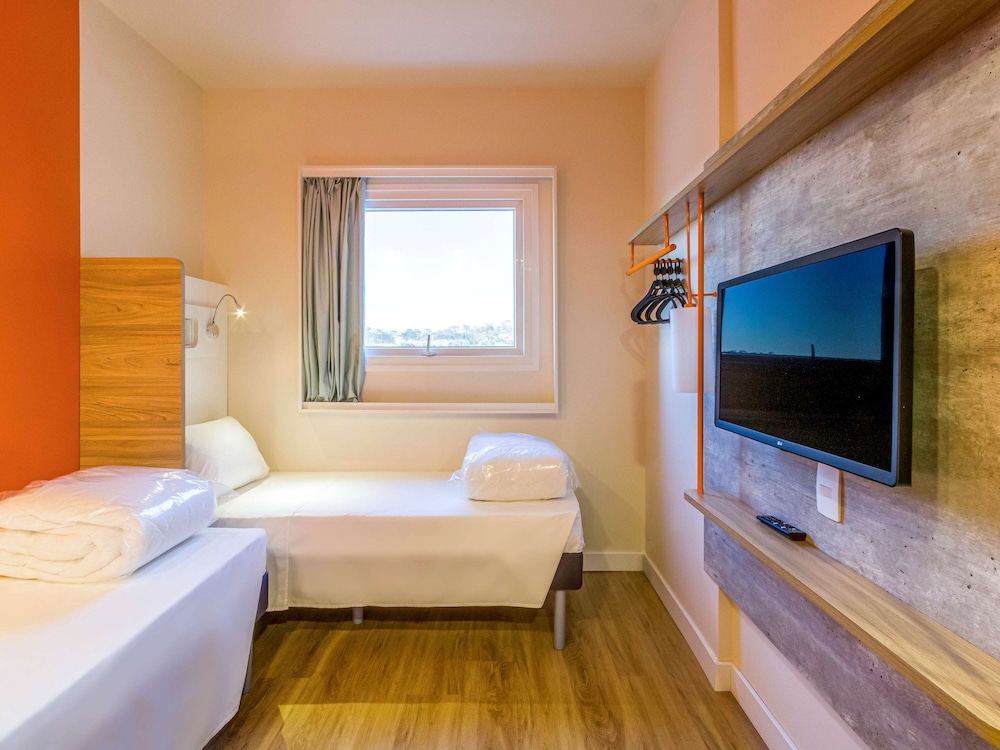 Apartment, 2 Twin Beds - Photo 2