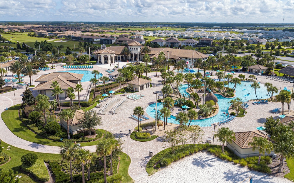 Luxurious 5 Bedroom w Pool Close to Disney 9017 Championsgateresort, 写真 3