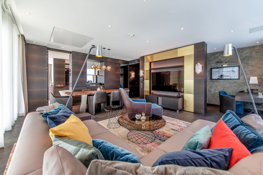 Penthouse, Patio, Marina View photo