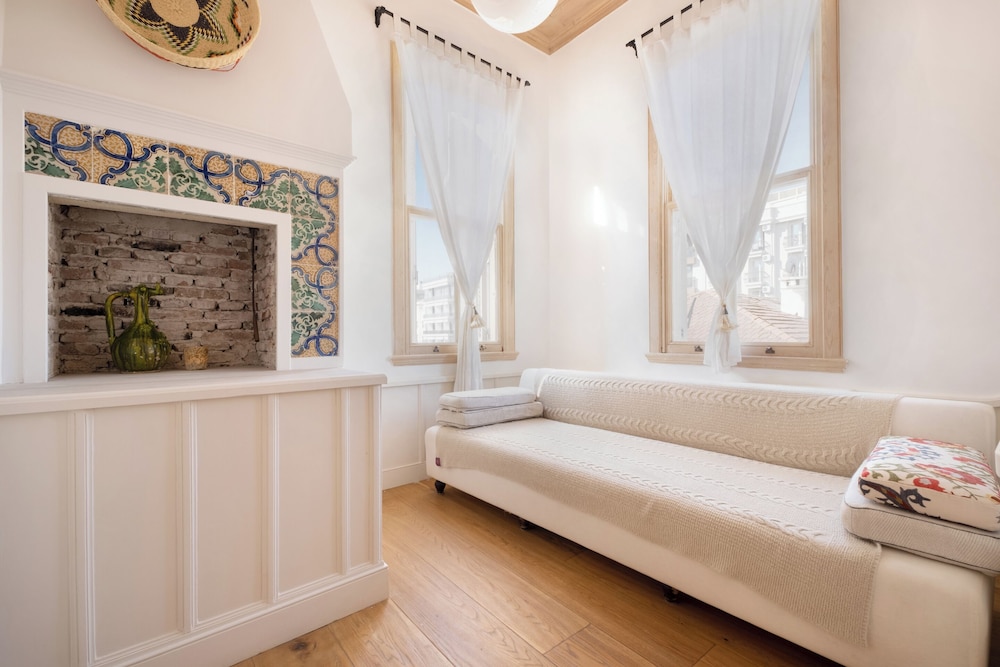 Junior Suite, 1 Bedroom - Photo 5