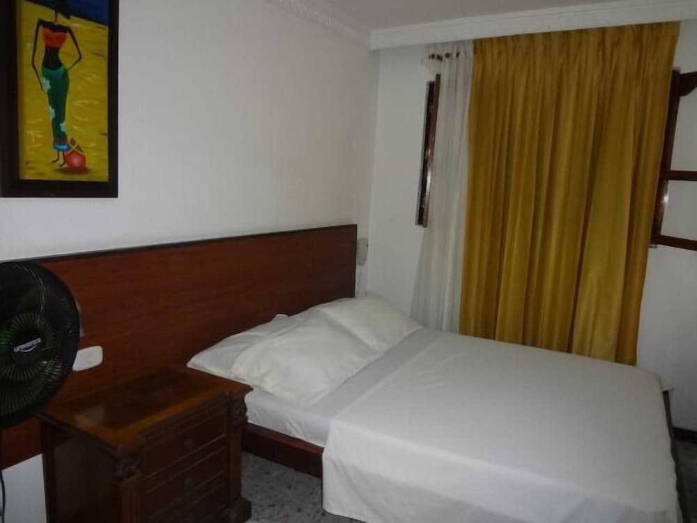 Double Room (Fan)