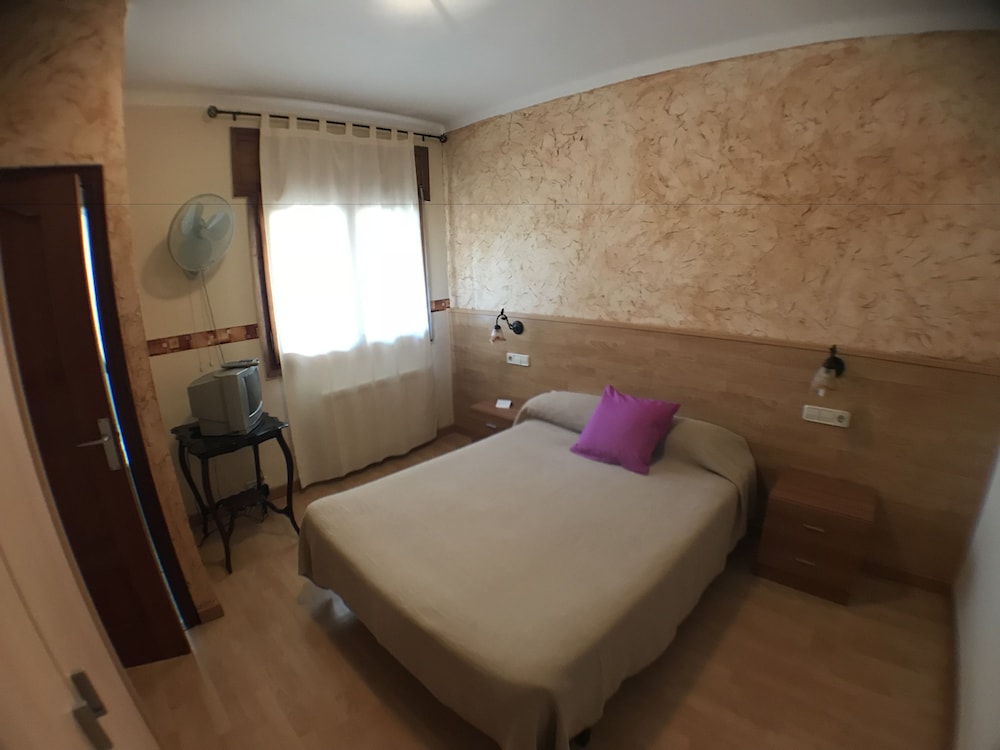 Deluxe Double Room with Shower photo 3