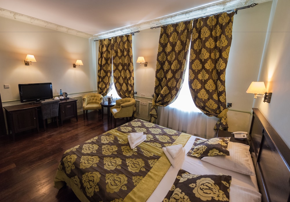 Superior Double or Twin Room photo 2