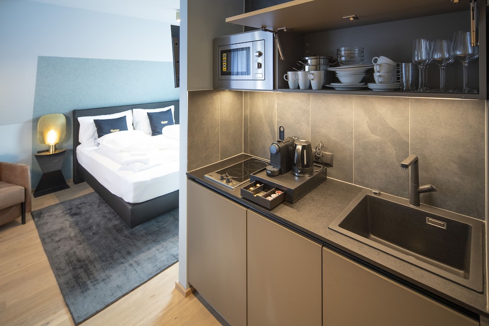 Apartment (Stay Gold M)