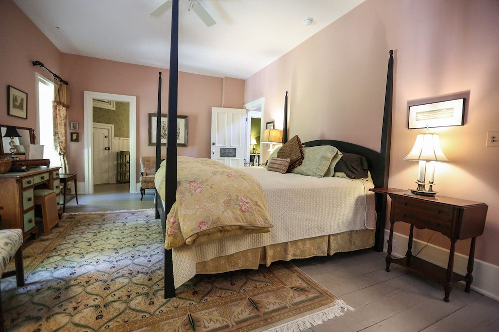 Romantic Double Room, 1 King Bed, Non Smoking, Garden View