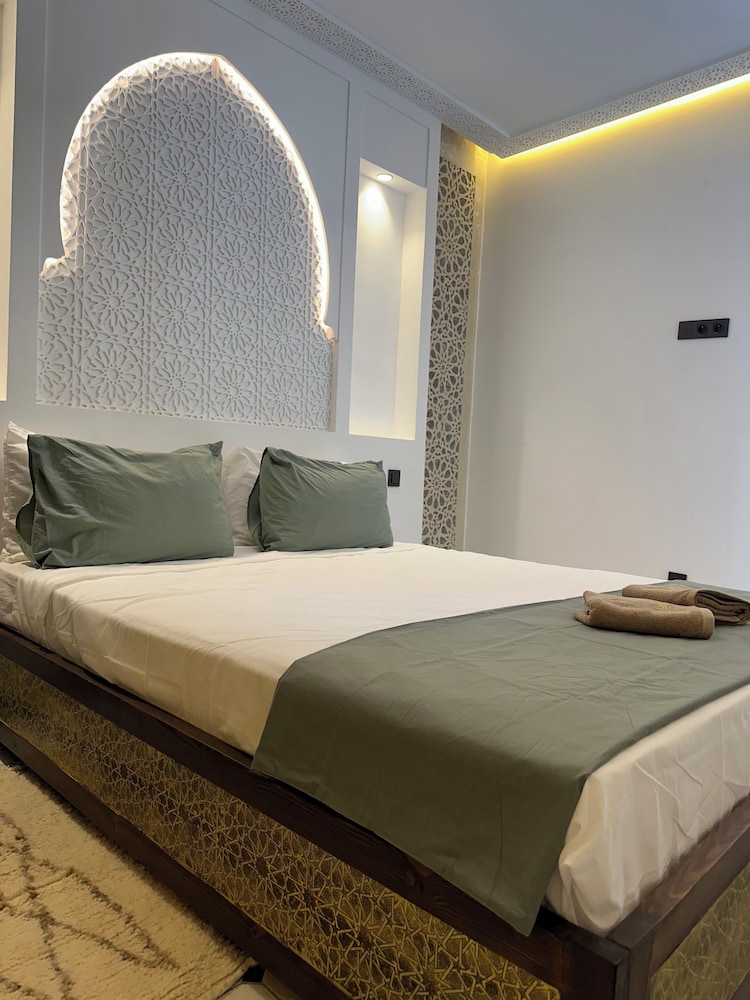 Deluxe Double Room, Pool View