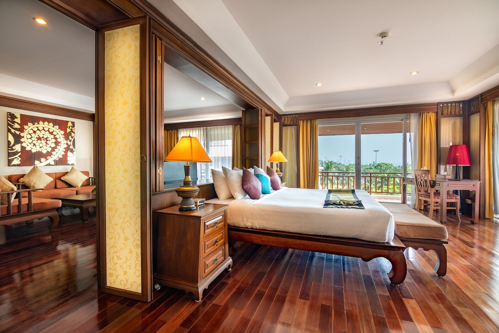 2 Bedrooms - Executive Suite photo 2