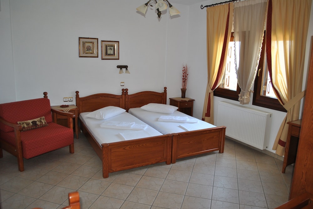Family Double or Twin Room, 1 Bedroom photo 2