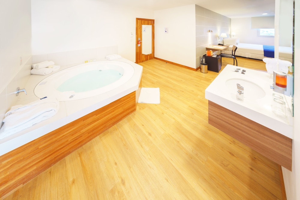 Suite photo 2