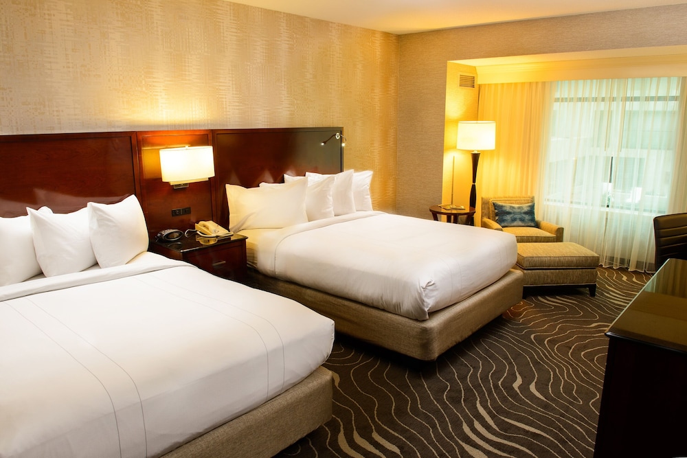 Room, 2 Queen Beds - Photo 3