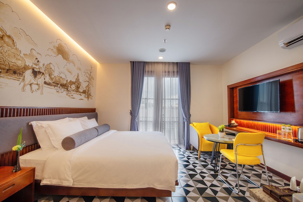 King Room with Private Bathroom - Photo 1