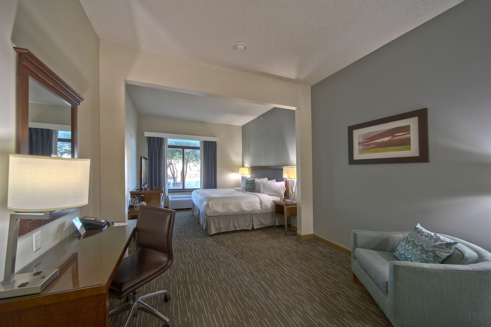 Standard Room, 1 King Bed - Photo 1