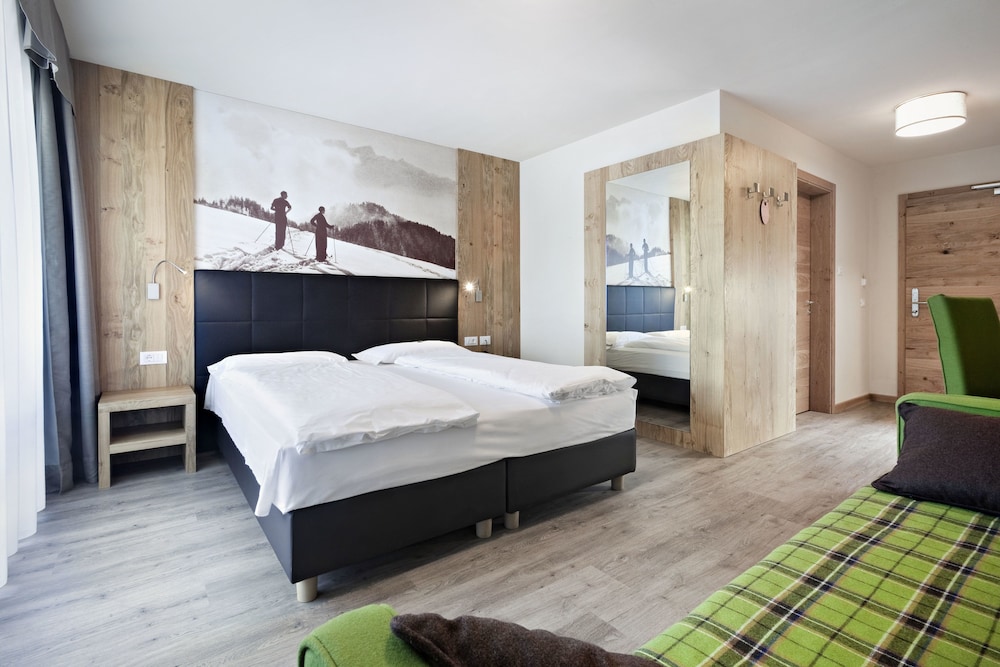 Deluxe Room - Photo 7