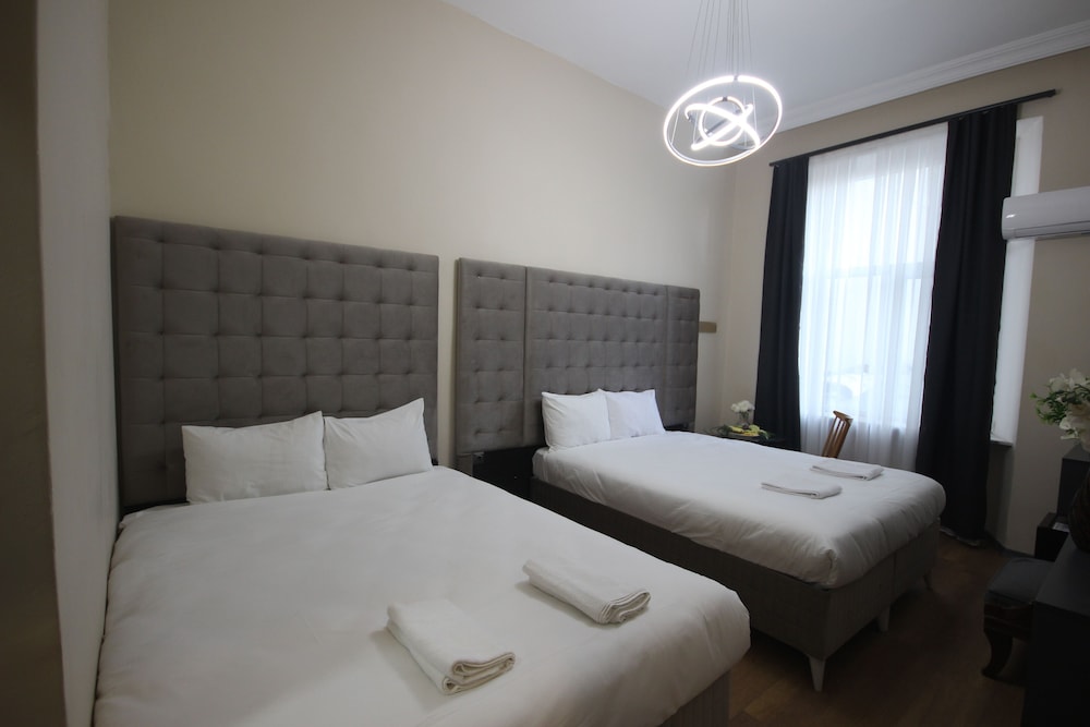 Standard Quadruple Room photo 2