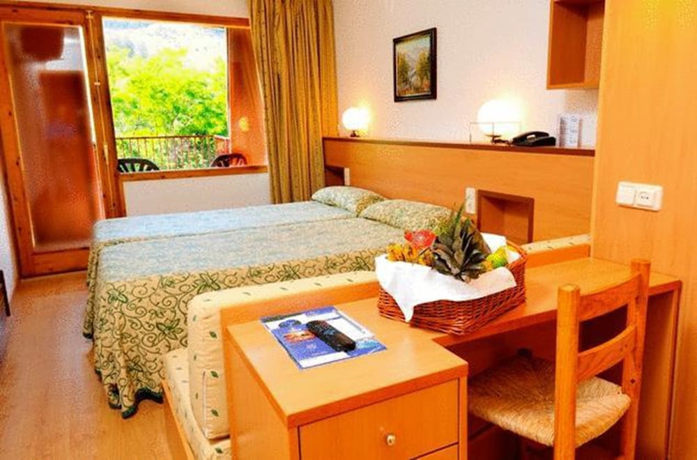 Standard Double Room - Photo 1