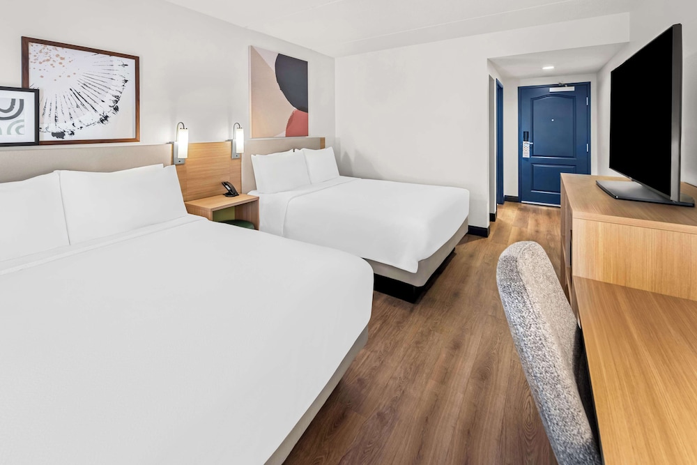 Room, 2 Queen Beds - Photo 2
