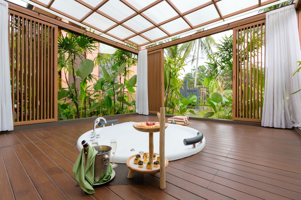 Stupa Villa Jacuzzi - Photo 21