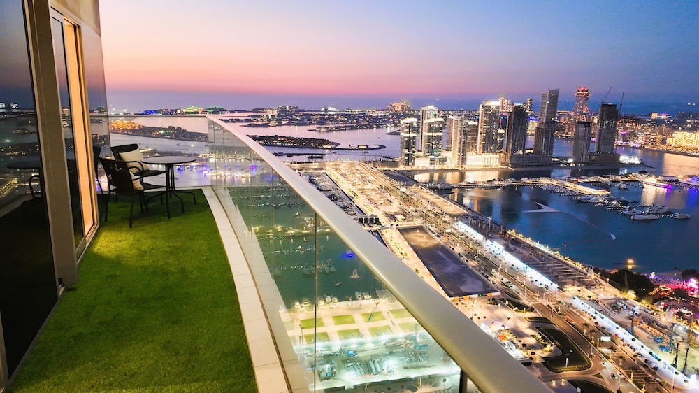 Luxury Apartment, Balcony, Beach View photo 2