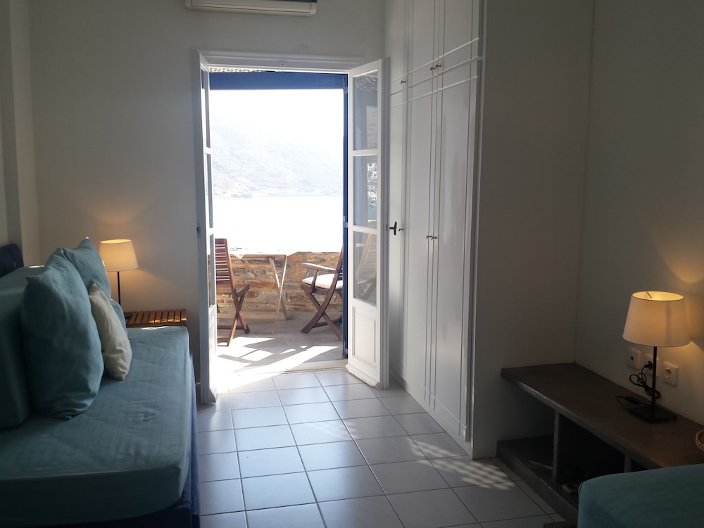 Apartment photo 3