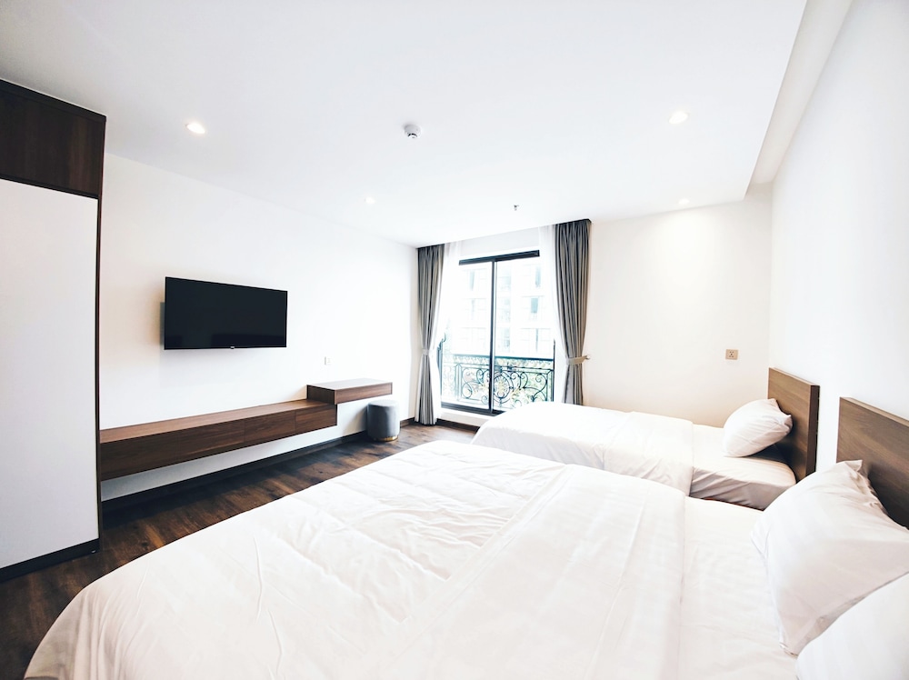 Deluxe Room, City View photo 1