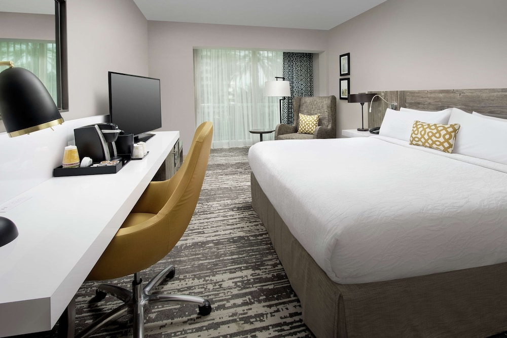 Room, 1 King Bed - Photo 2