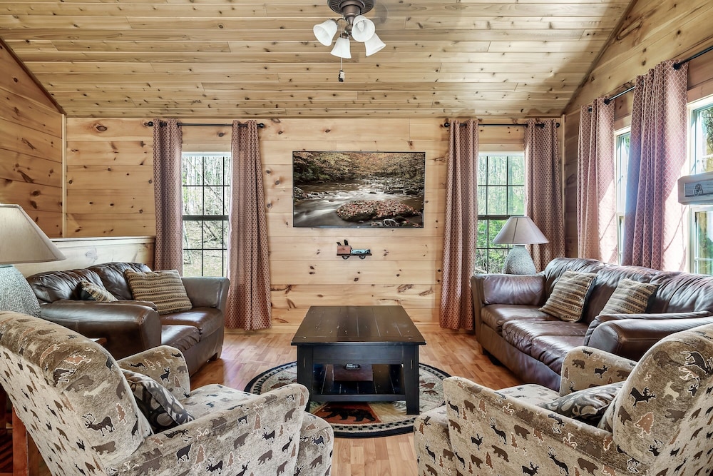 Basic Cabin photo 1