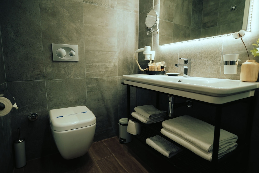 Standard Double Room - Photo 2