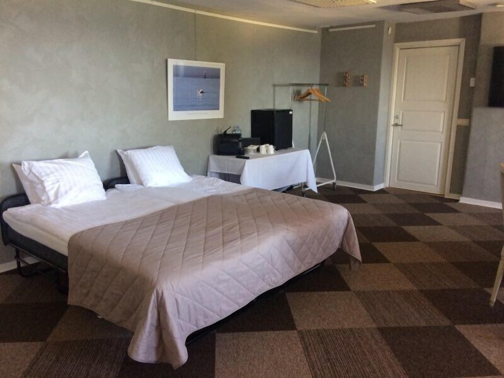 Quadruple Room, Shared Bathroom (Summer) photo 1