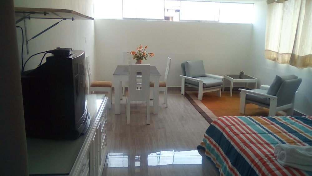 4 Executive Suite, Corner, 3 bedrooms photo 3