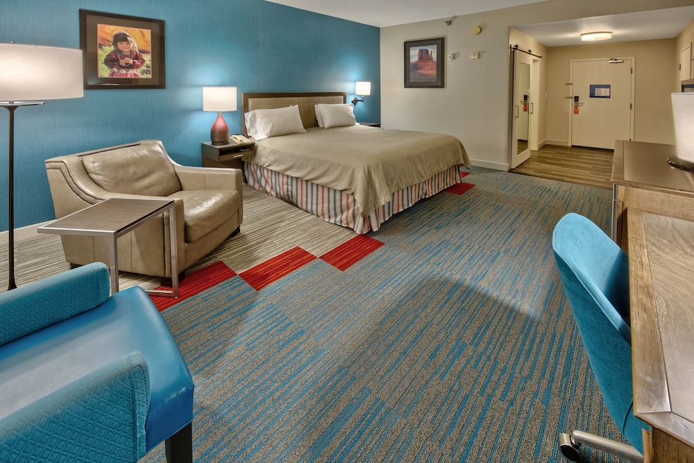 Room, 1 King Bed, Non Smoking - Photo 9