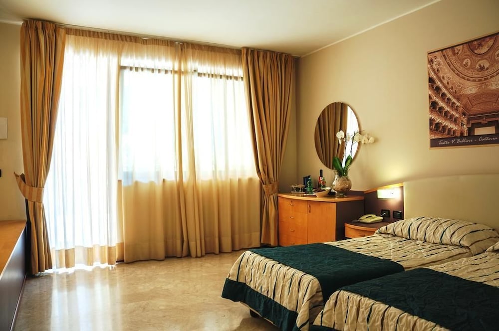 Double Room, Balcony - Photo 2