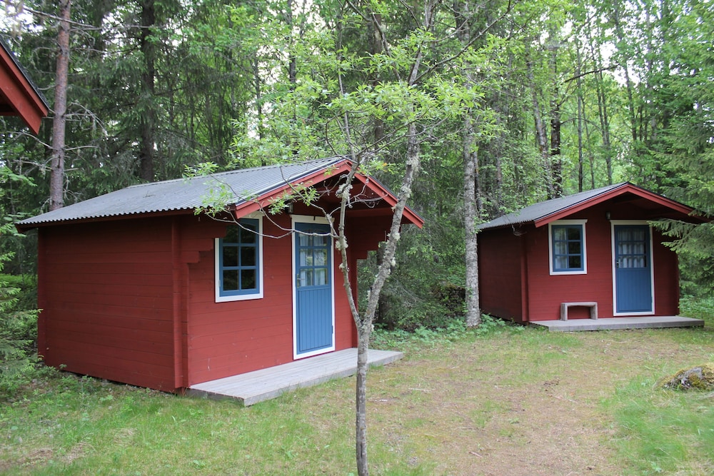 Economy Cottage, Shared Bathroom (4 adults, Excluding Linen/Towels) photo 1