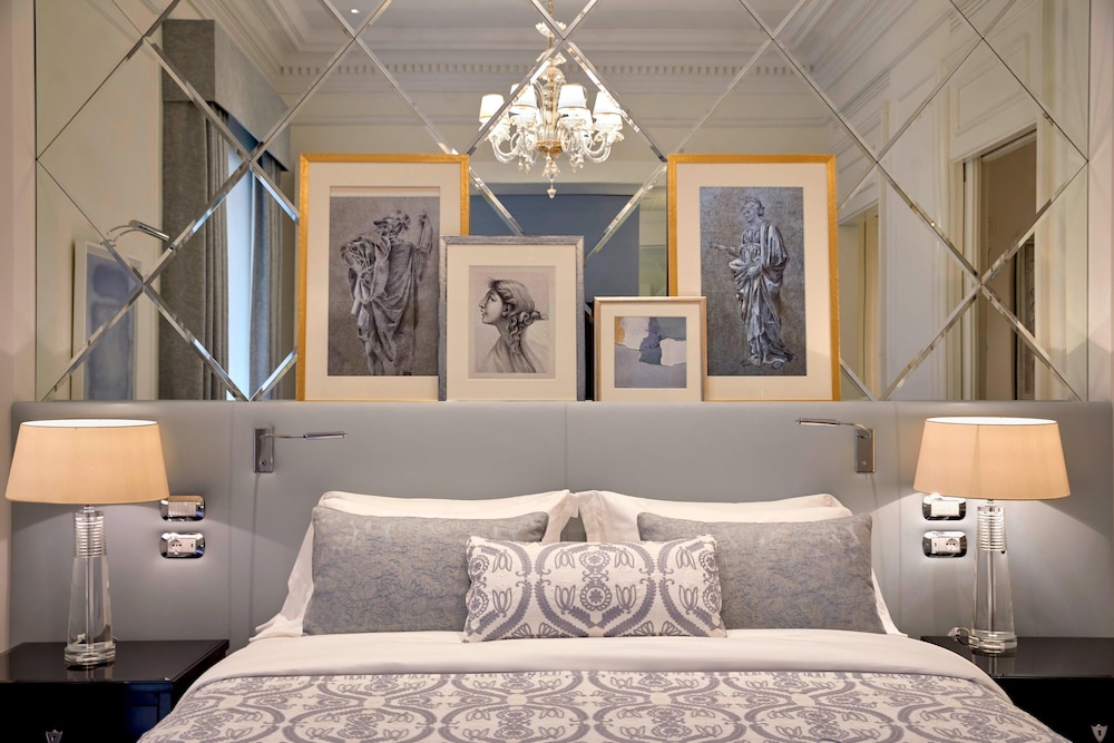 Superior Room, 1 King Bed