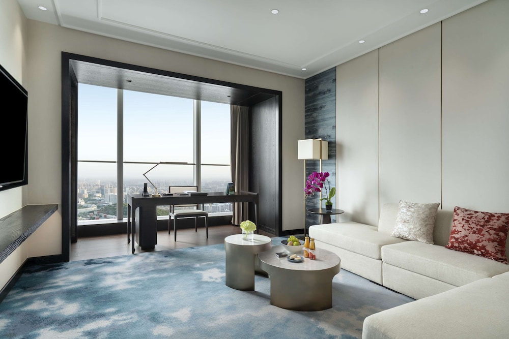 Room, 1 King Bed, City View