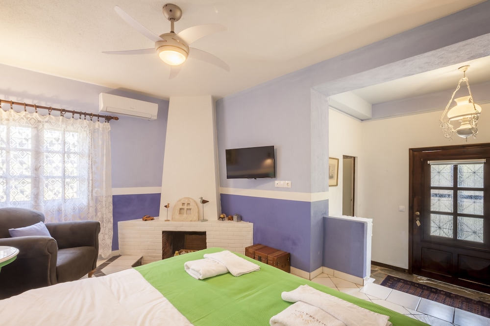 Double or Twin Room photo 3