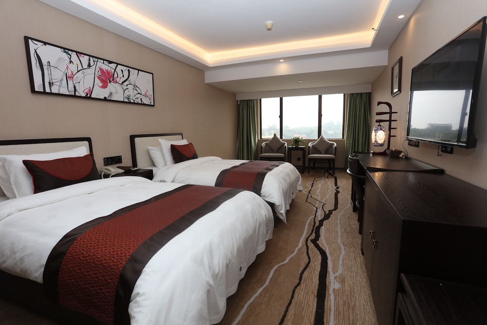 Superior Twin Room, 2 Twin Beds - Photo 1