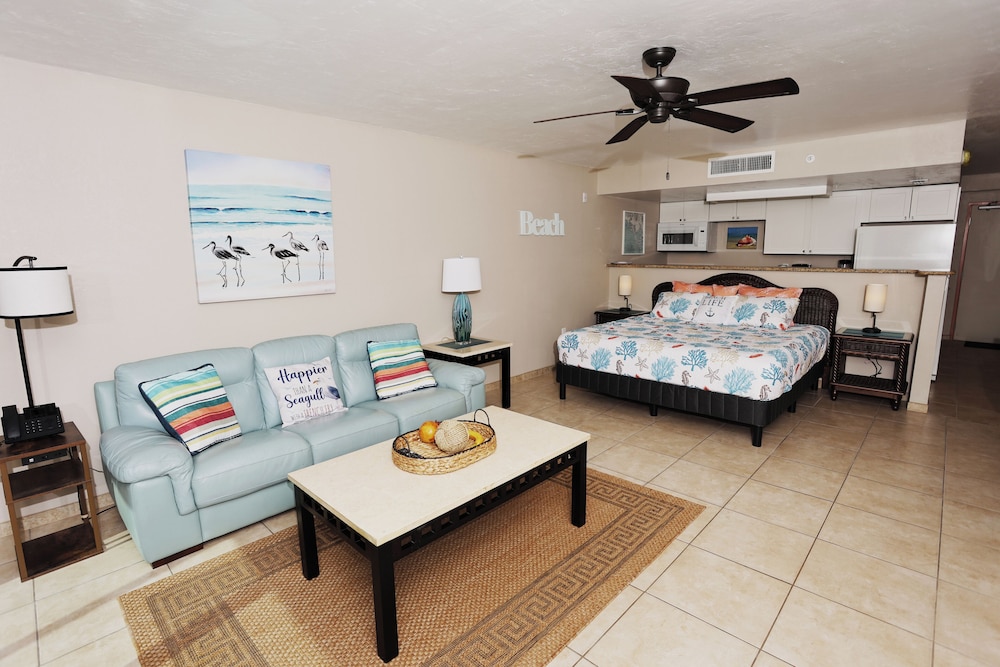 Royal Studio Suite, Non Smoking, Beach View