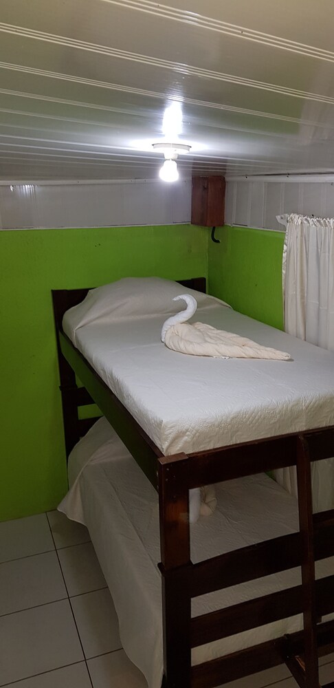 Habitacion #1, cuadruple con bano privado. photo 1
